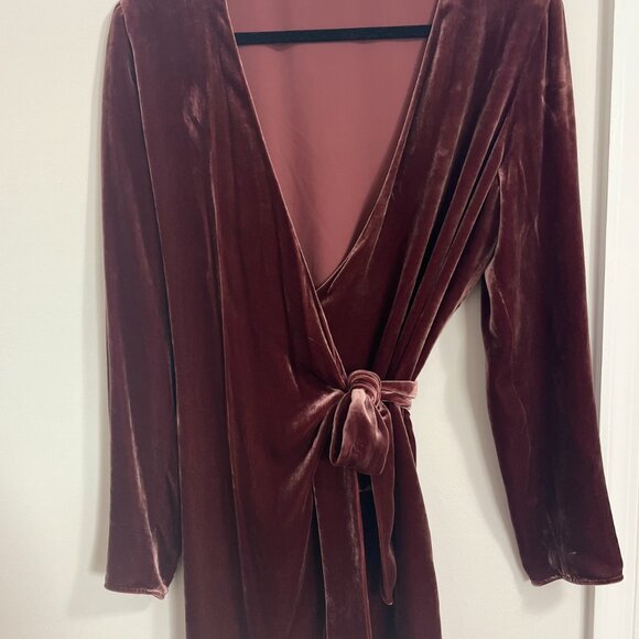Aritzia Babaton Wren Wrap Dress - Picture 2 of 4